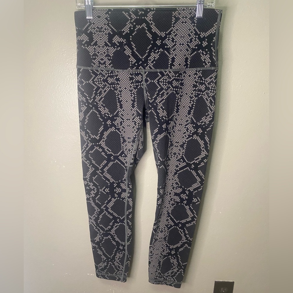 Lululemon Athletica Womens Black Grey Coal Diamond Print Wunder Under Leggings